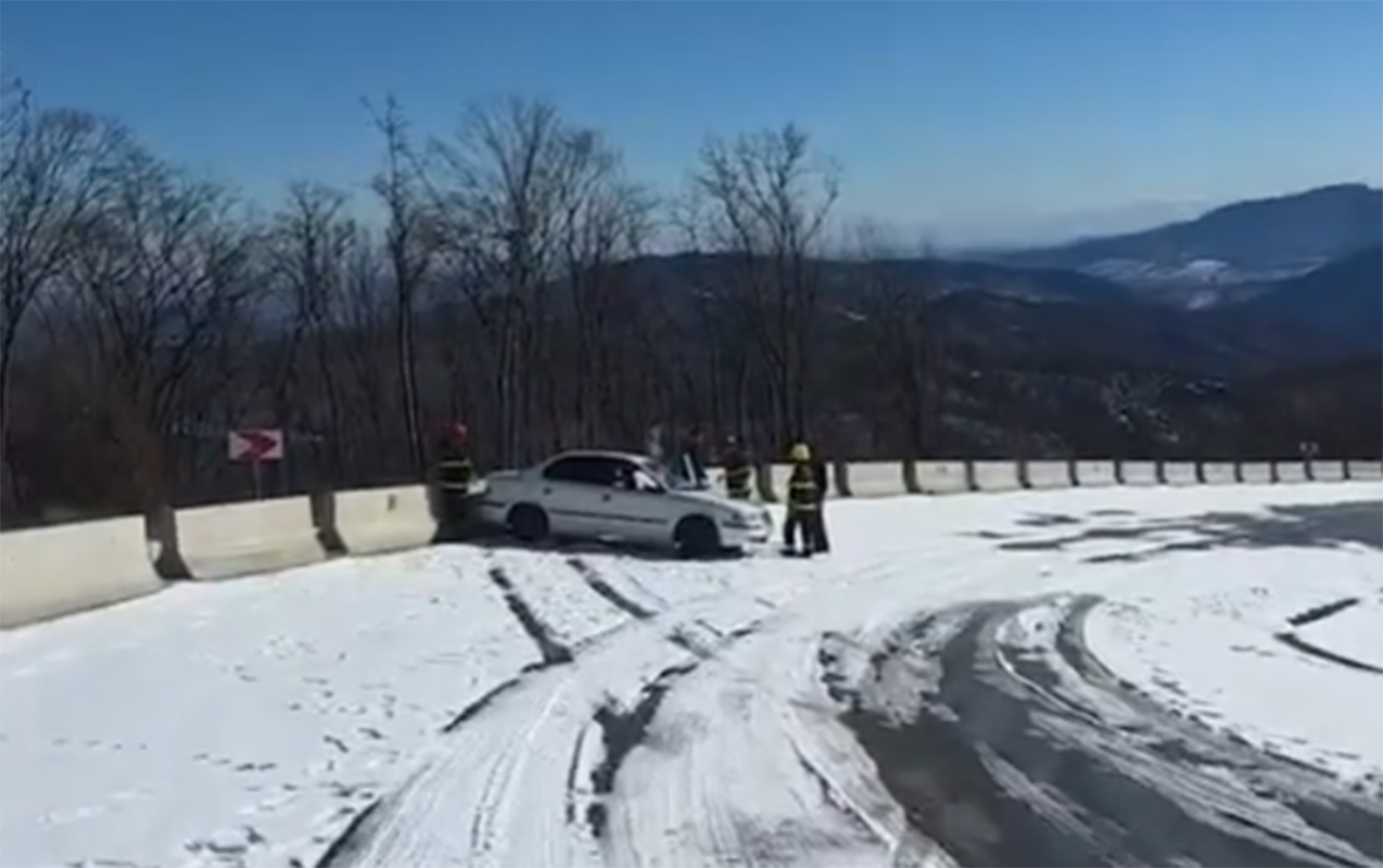 yollar-buz-bagladi-vetendaslar-komeksiz-qaldi