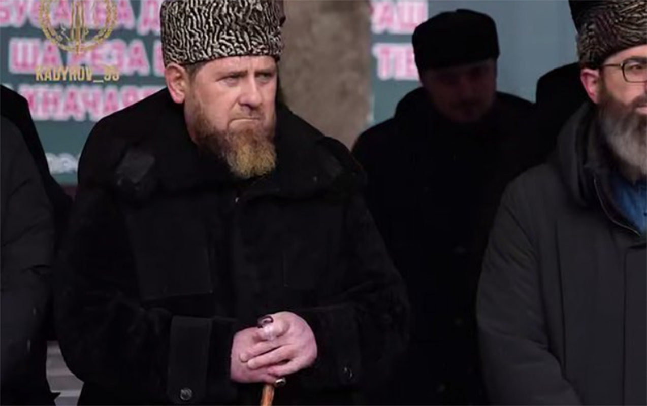 kadirov-ictimaiyyet-qarsisina-esa-ile-cixdi