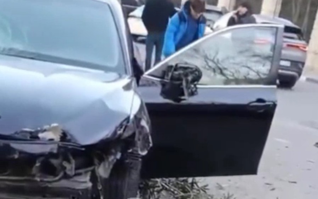 avropa-azerbaycan-mektebine-sagird-dasiyan-surucu-qicolma-kecirdi