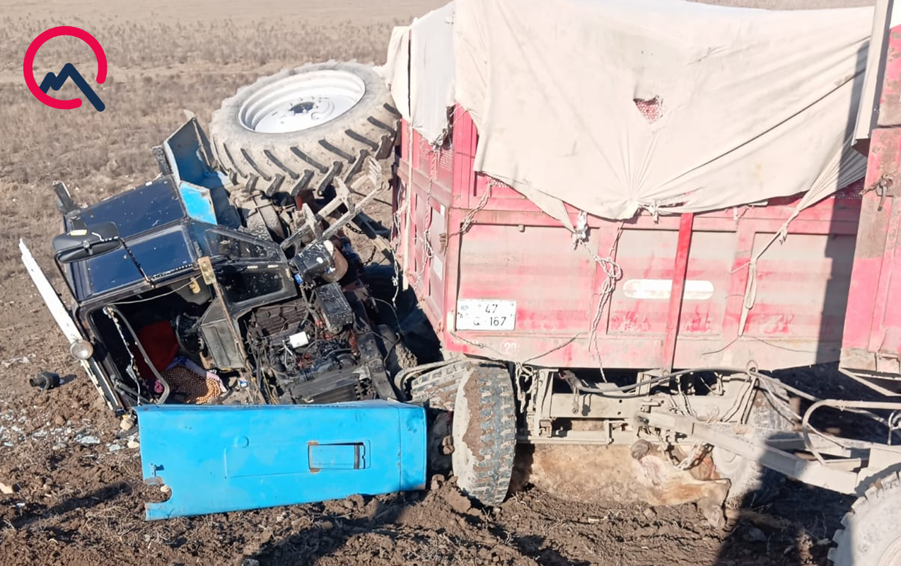 qarsisina-inek-cixan-traktor-asdi