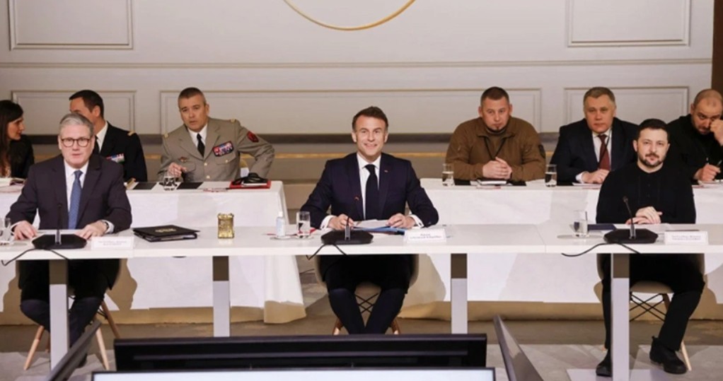 Zelenski həmin bəyannaməni imzaladı FOTO