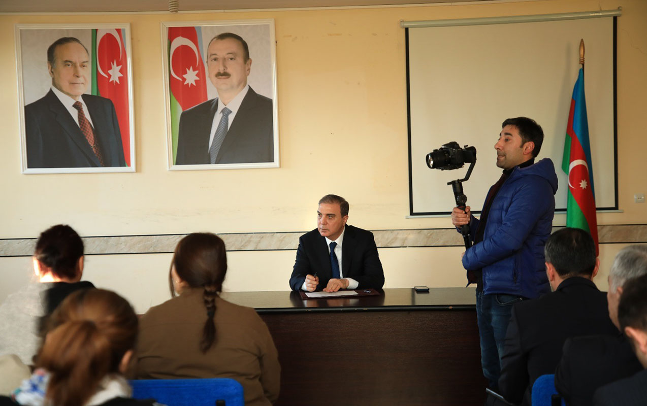 niyazi-bayramov-ilin-ilk-seyyar-qebulunu-kecirdi