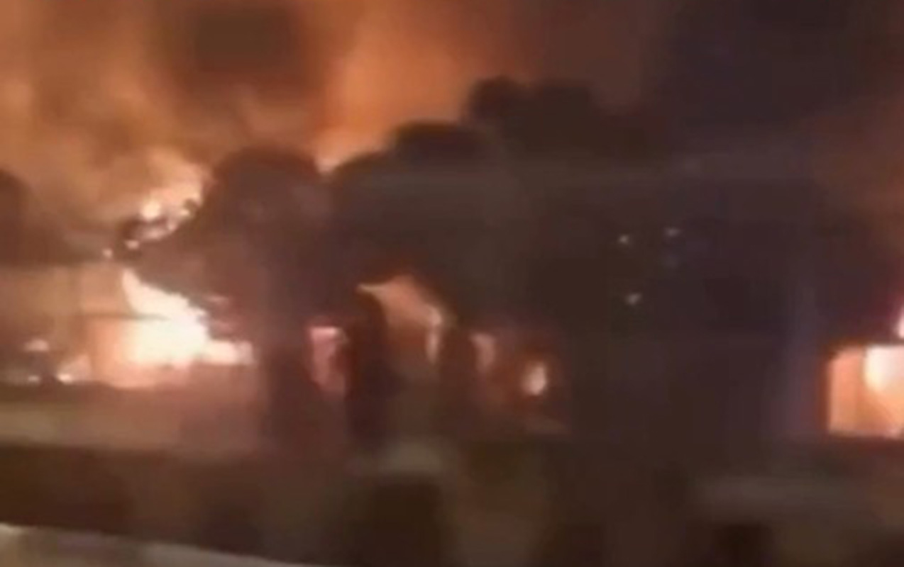 iranda-dovlet-televiziyasinin-binasi-yandi