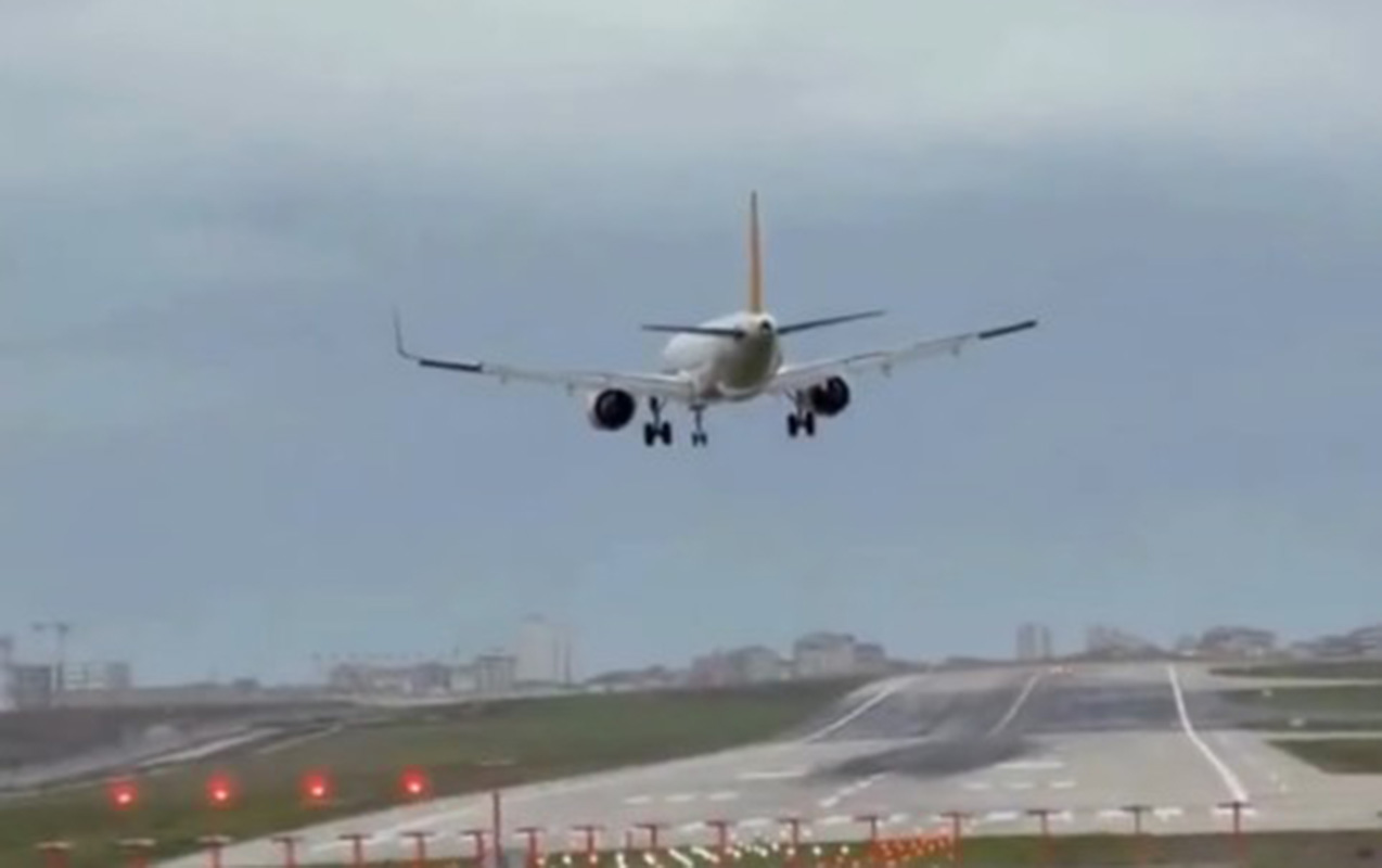 firtina-teyyarenin-enmesine-imkan-vermedi