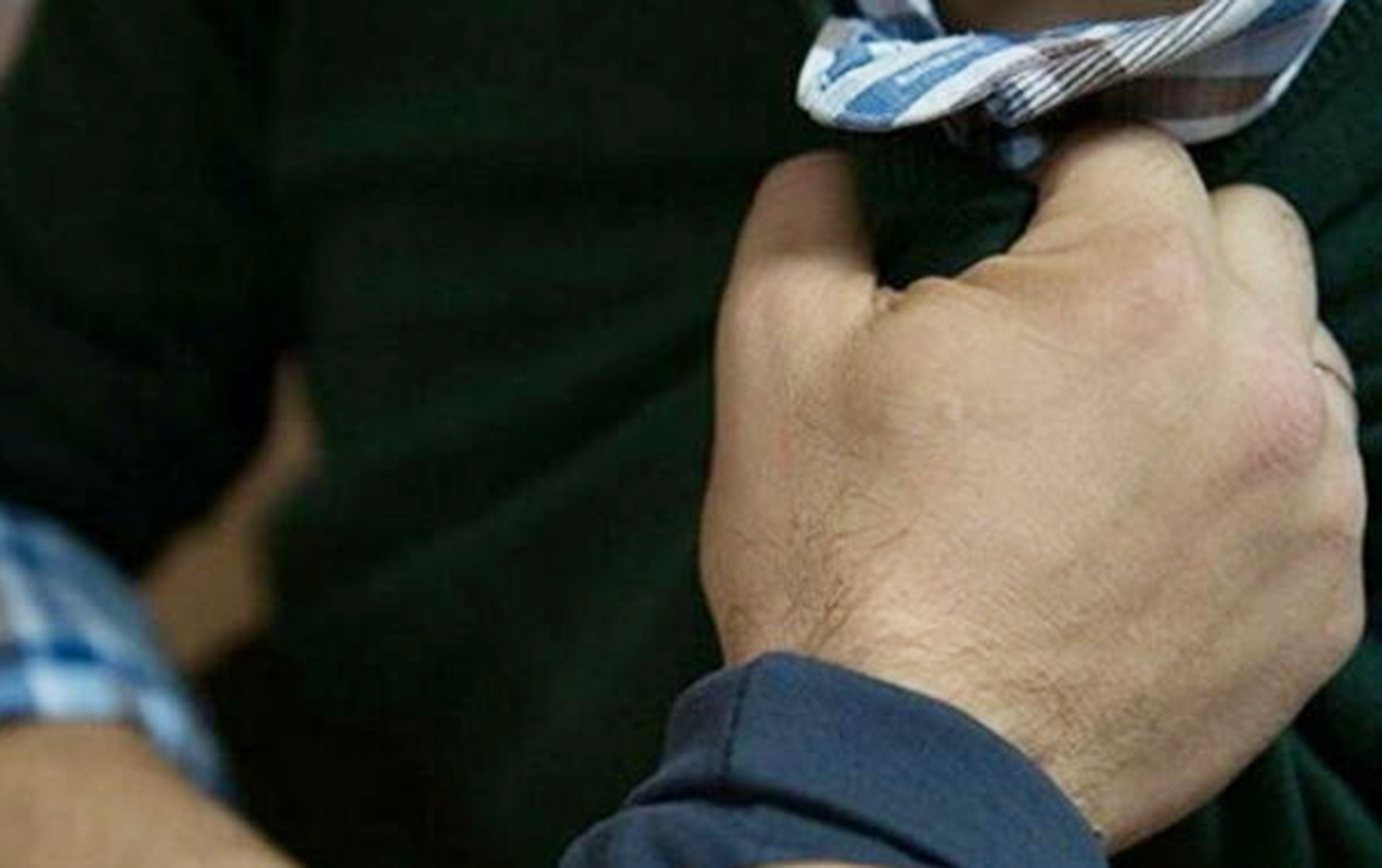 muellim-direktor-muavinini-doyerek-onu-yaralayib