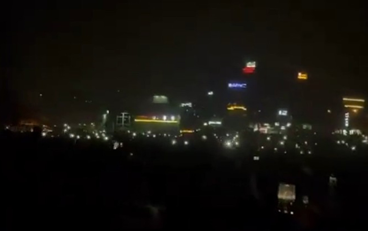 isiqlari-sondurduler-amma