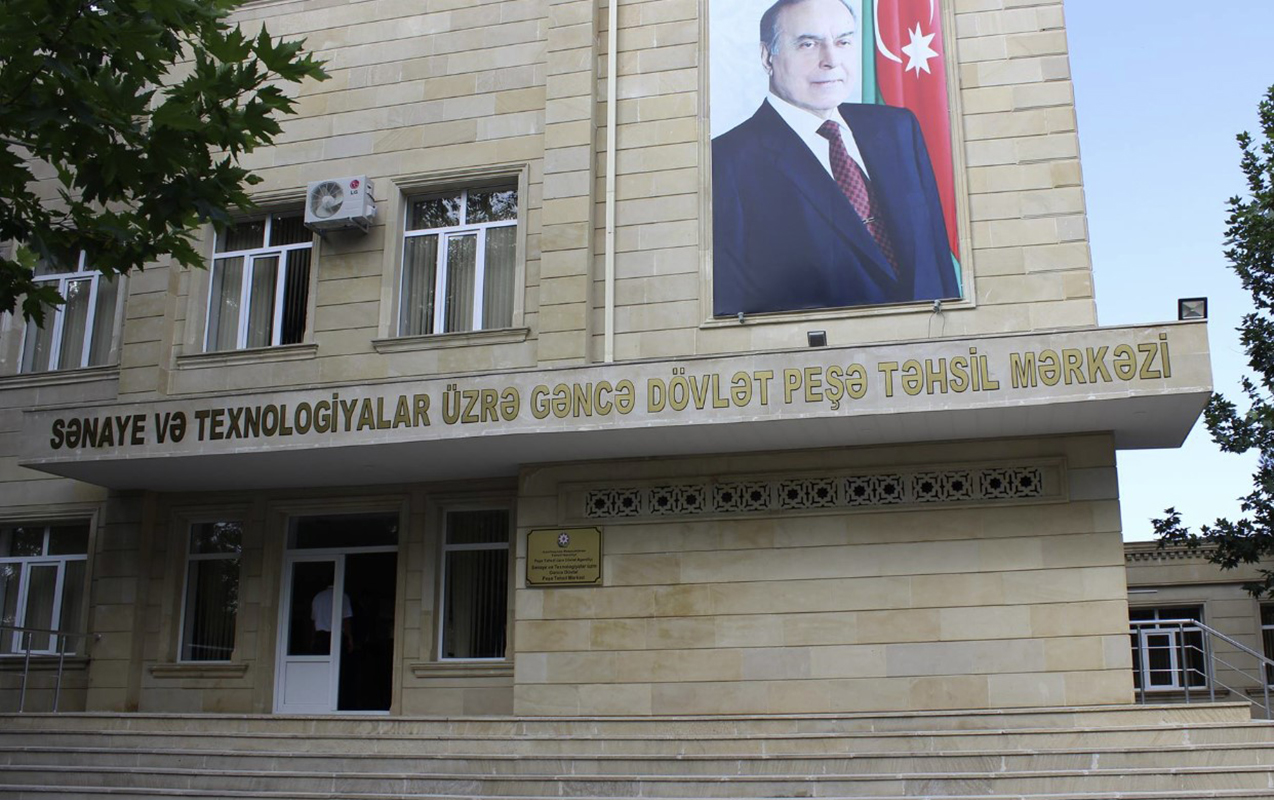 gencede-telebe-ders-vaxti-oldu