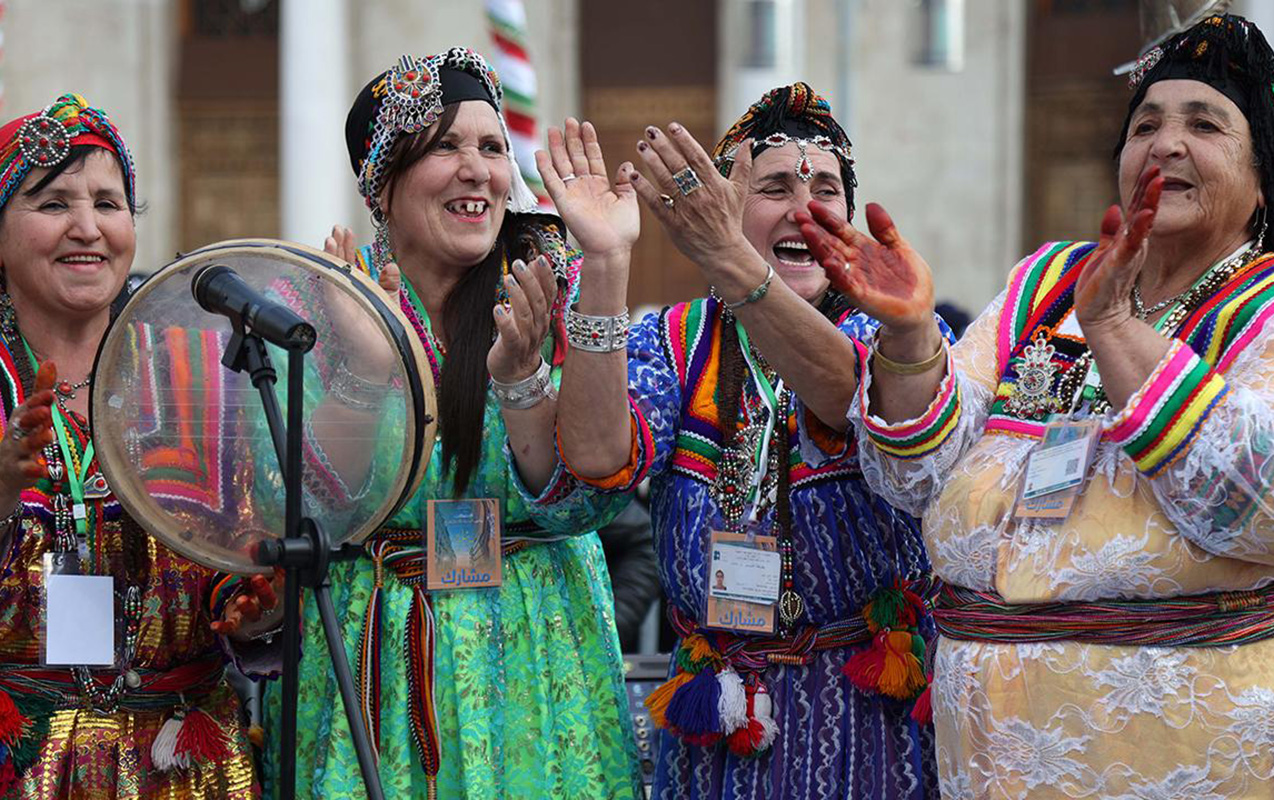 2976-ci-ili-qarsiladilar