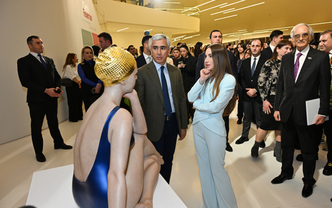 heyder-eliyev-merkezinde-kerol-formenin-sergisinin-acilisi-oldu