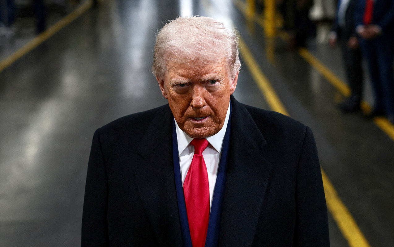 tramp-qrenlandiya-ile-bagli-bu-olkelere-tarif-tetbiq-etdi