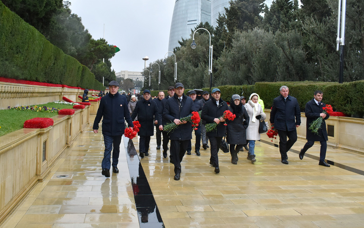 yasamal-rayon-ictimaiyyeti-20-yanvar-sehidlerini-yad-etdi