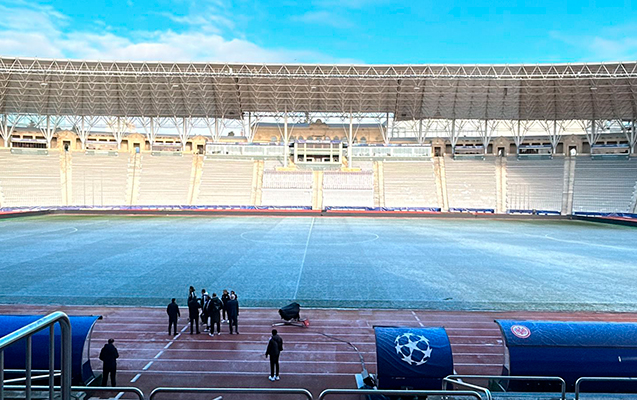 respublika-stadionu-qardan-temizlenir