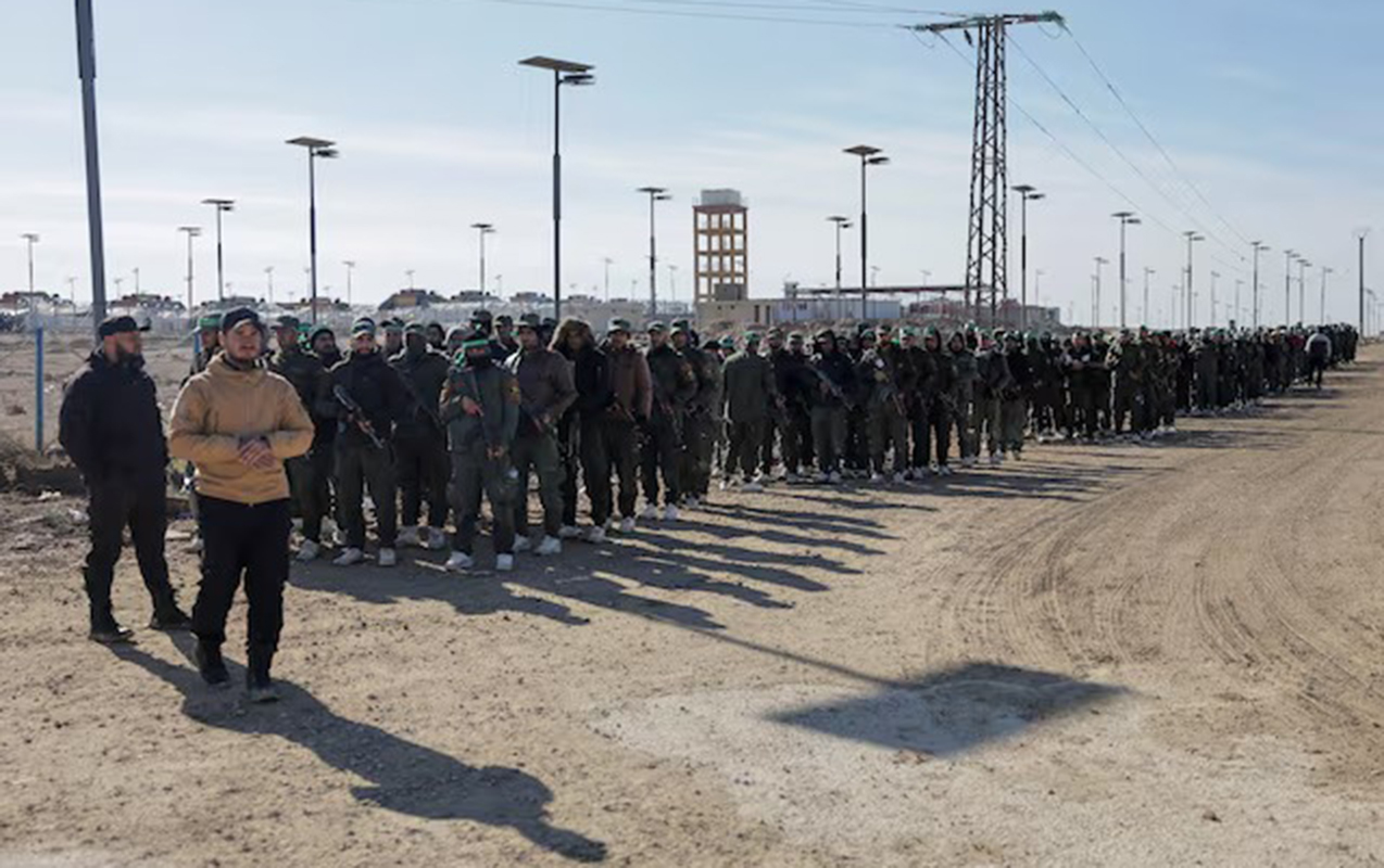 abs-isid-uzvu-olan-mehbuslari-iraqa-kocurmeye-basladi