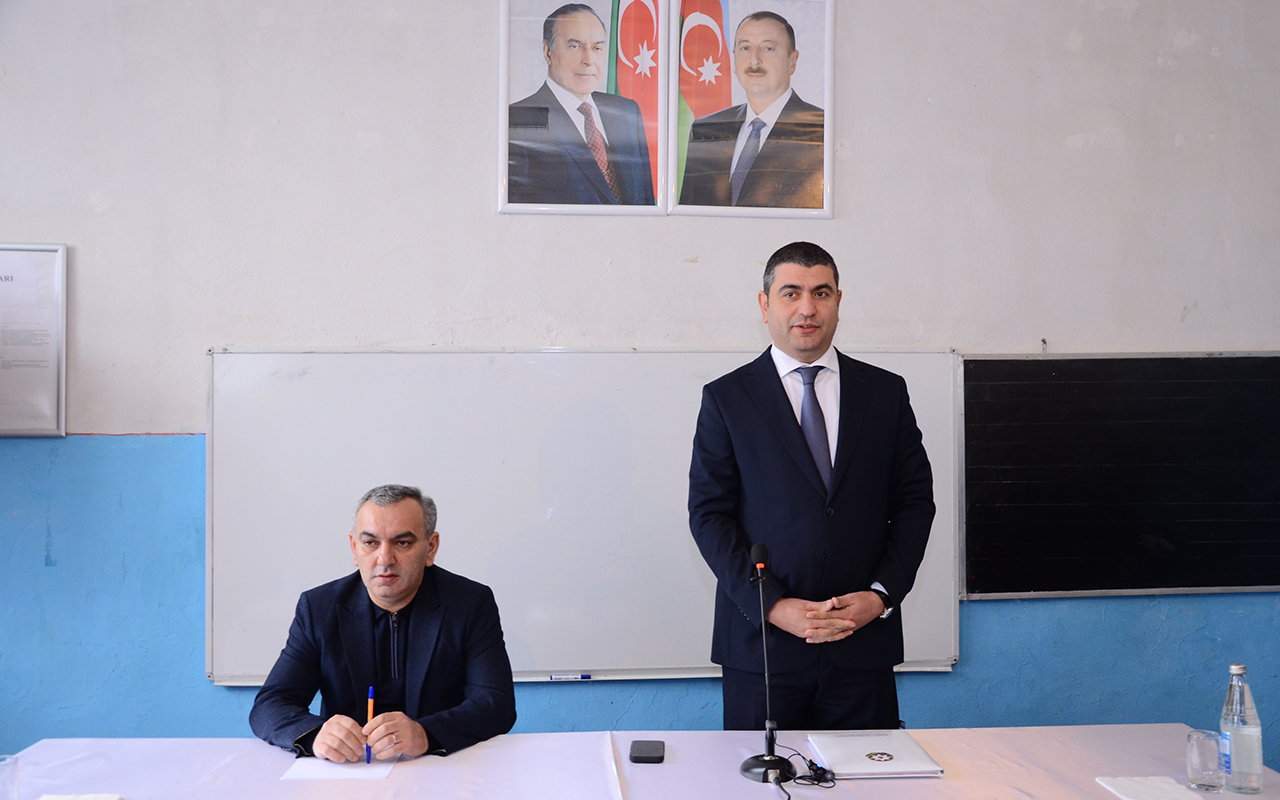 elsen-hesenli-karrar-sakinleri-ile-gorusdu