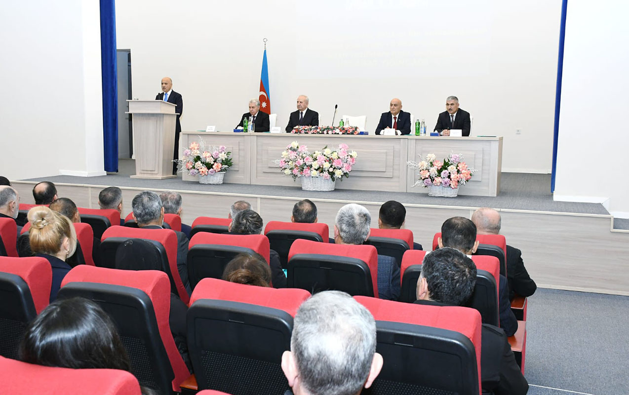 masallida-hesabat-yigincagi-kecirilib