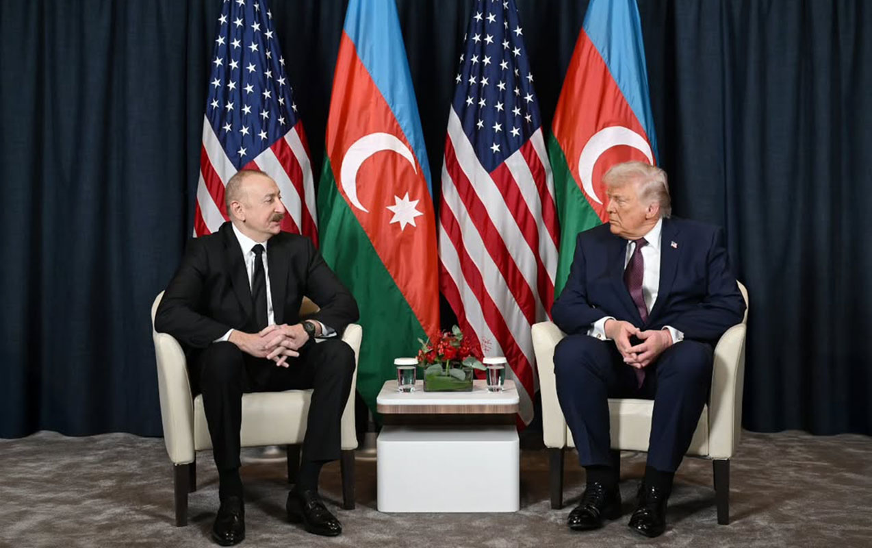 tramp-yalniz-iki-liderle-gorusdu