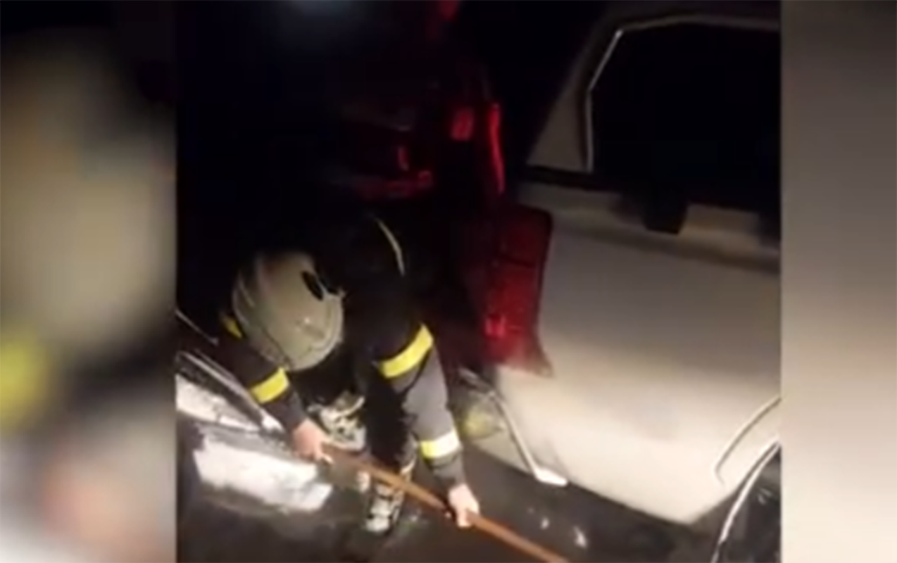 buzlu-yollarda-masinlarinda-komeksiz-qalan-sexsler-xilas-edildi