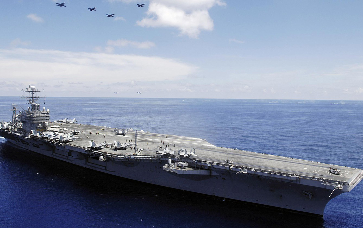 abraham-linkoln-gemisi-oman-sahillerine-yaxinlasdi