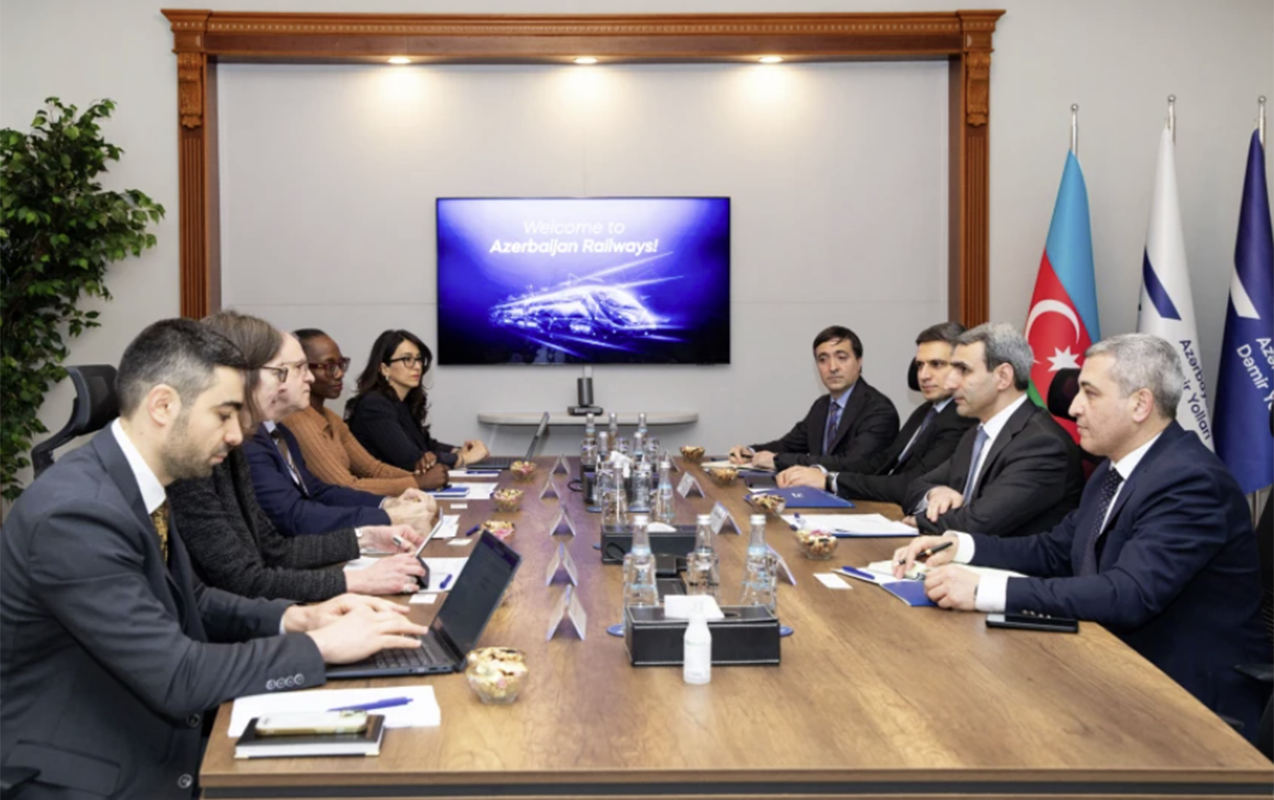 ady-sedri-dunya-bankinin-numayende-heyeti-ile-gorusdu