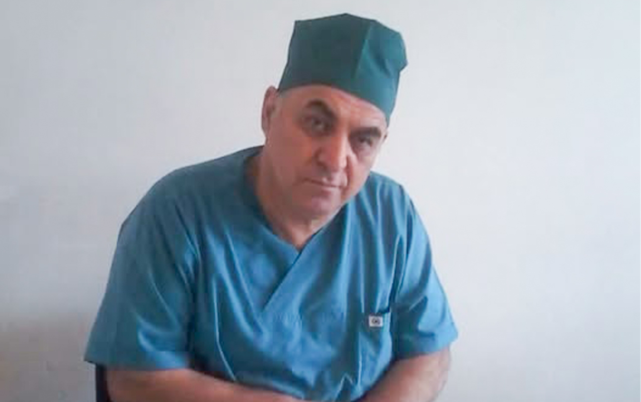 bakida-hekim-marsrut-avtobusunda-oldu