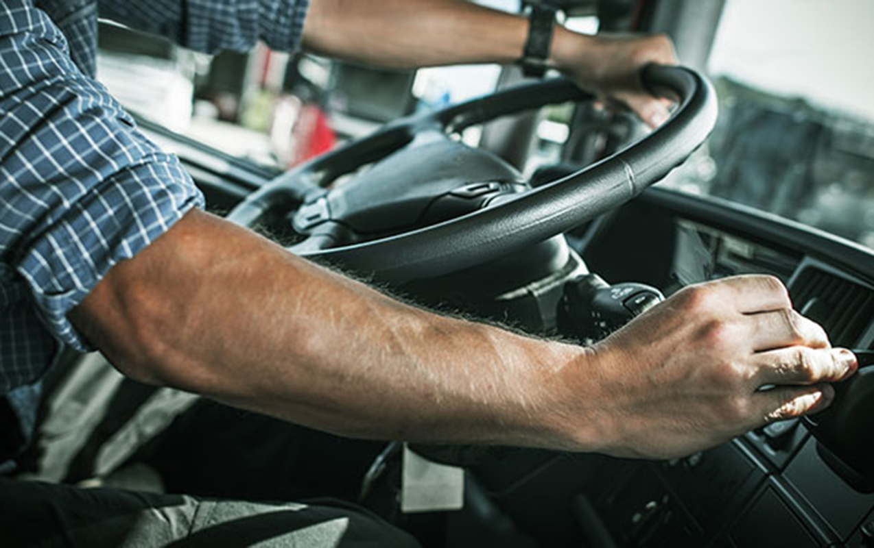 masininda-87-kilo-narkotik-cixan-surucu