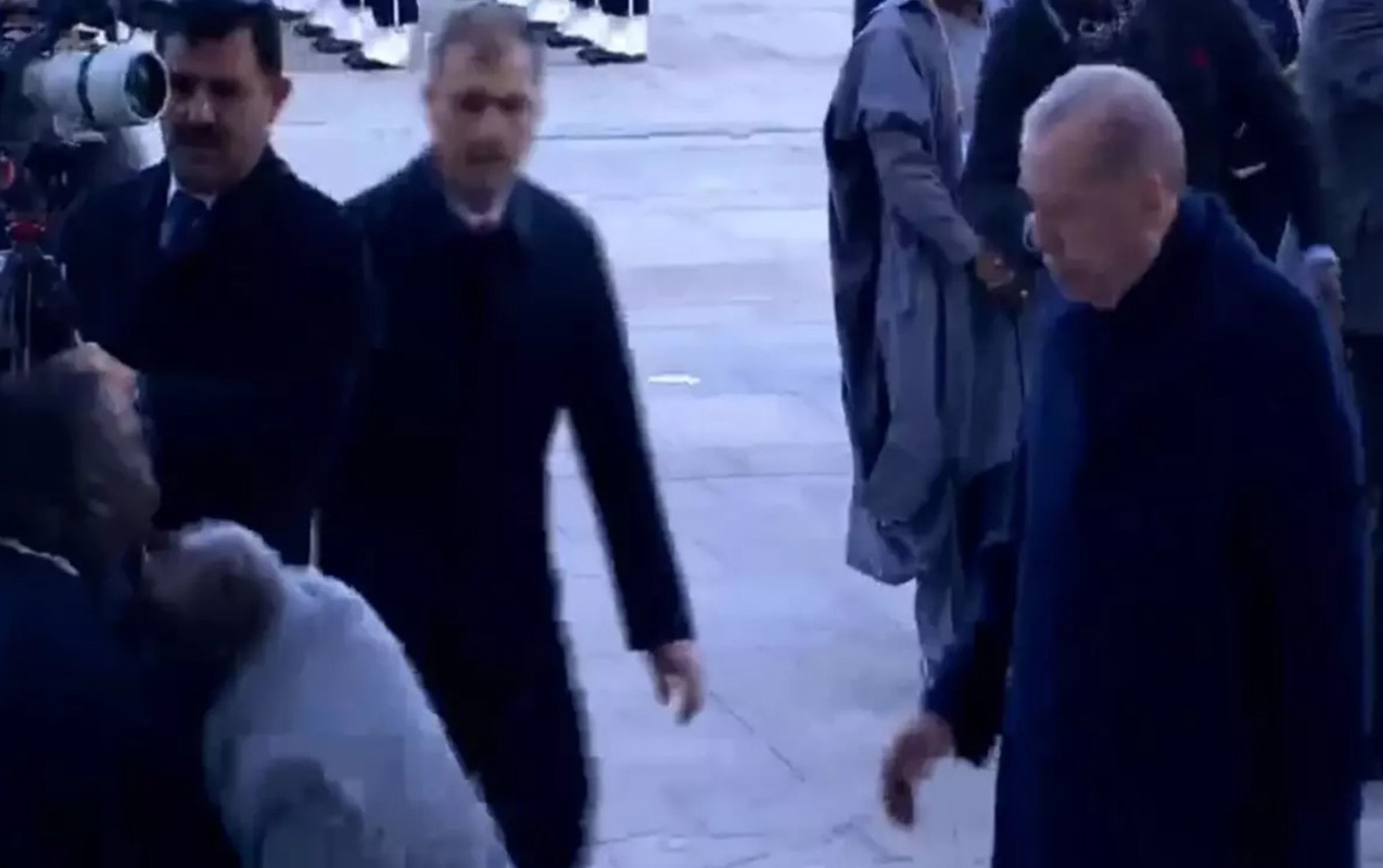 prezident-resmi-qarsilanma-merasiminde-yixildi