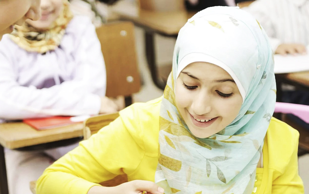 usaqlarin-dine-mecbur-edilmesi-qadagandir