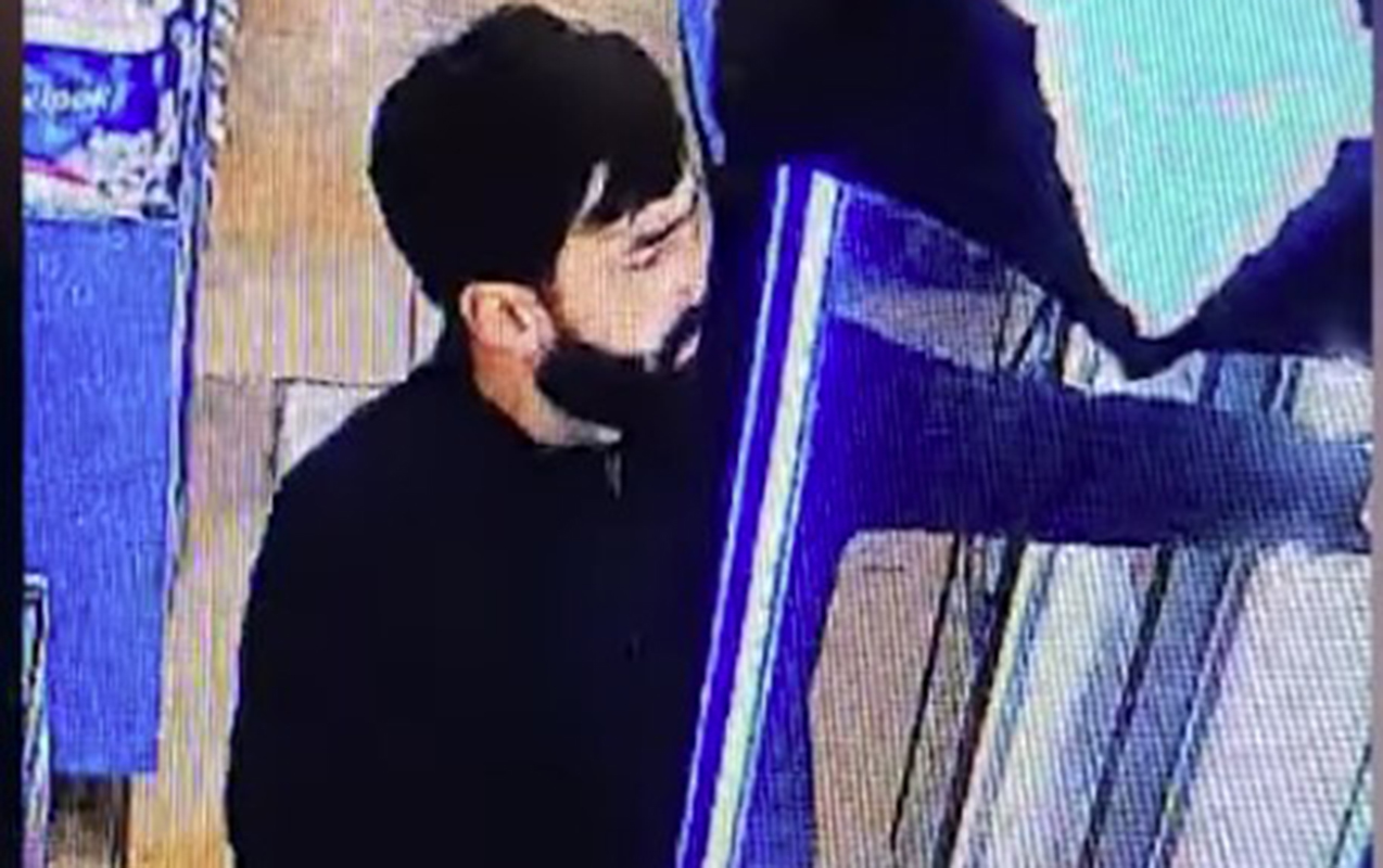 ogurluq-edib-kamerani-sindiranlar-diger-kameraya-dusdu