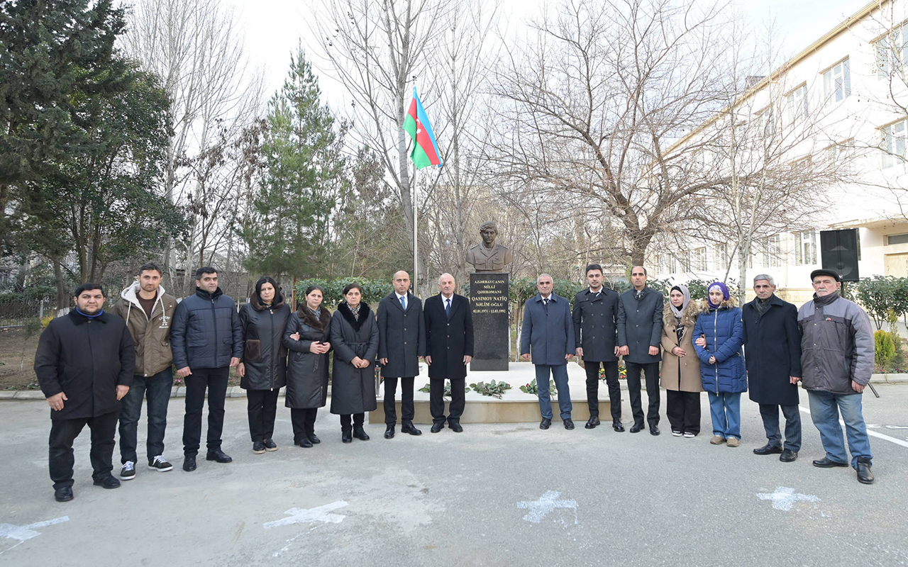 emin-emrullayev-mingecevirde-genc-muellim-ve-direktorlarla-gorusdu