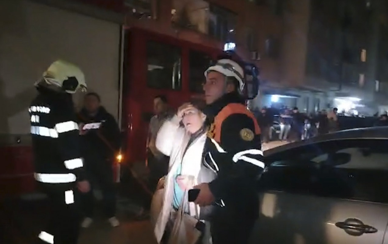 xirdalanda-coxmertebeli-yasayis-binasinda-yangin