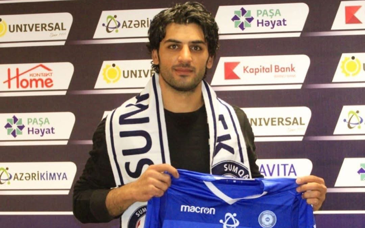 azerbaycanda-oynamis-futbolcu-iranda-hebs-edildi