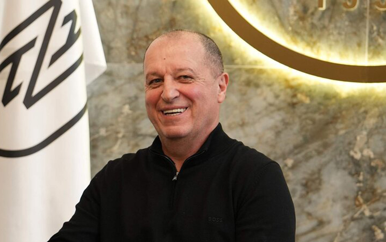 oglum-orda-oynayib-bu-kluba-hormetim-var