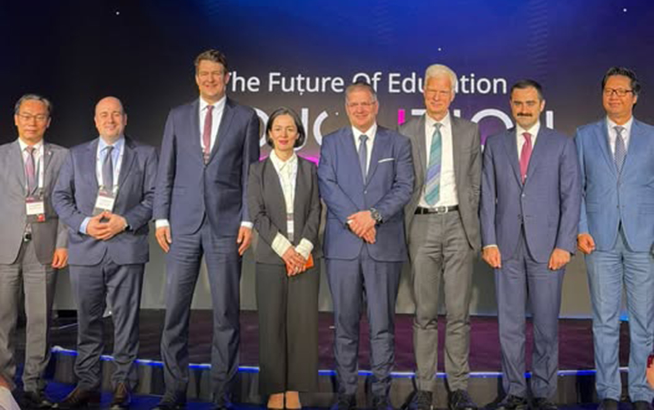 elm-ve-tehsil-nazirinin-muavini-israildedir