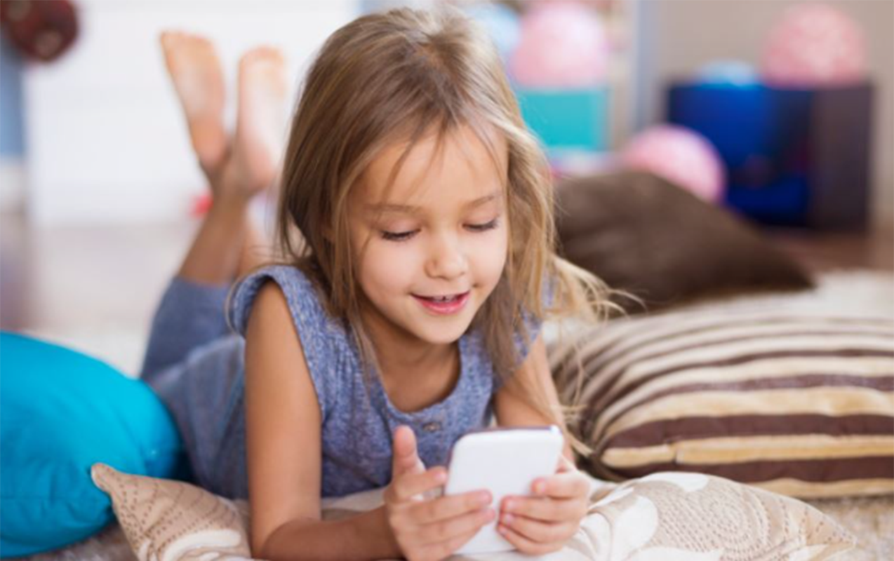 daha-bir-olke-usaqlara-sosial-sebekeleri-qadagan-etmeye-hazirlasir