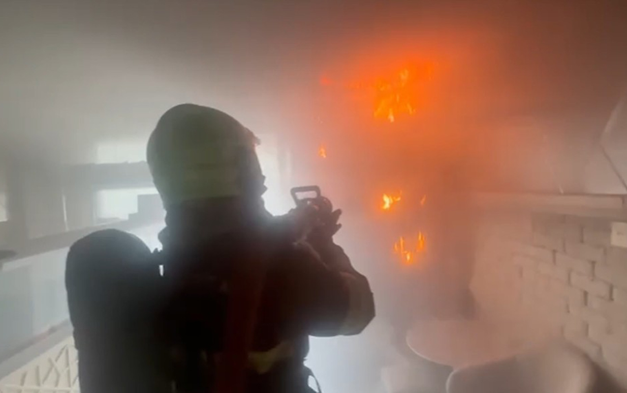 bakida-sirniyyat-magazasinda-yangin