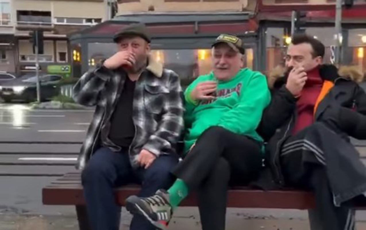 15-il-sonra-o-skamyada-yeniden-bir-arada