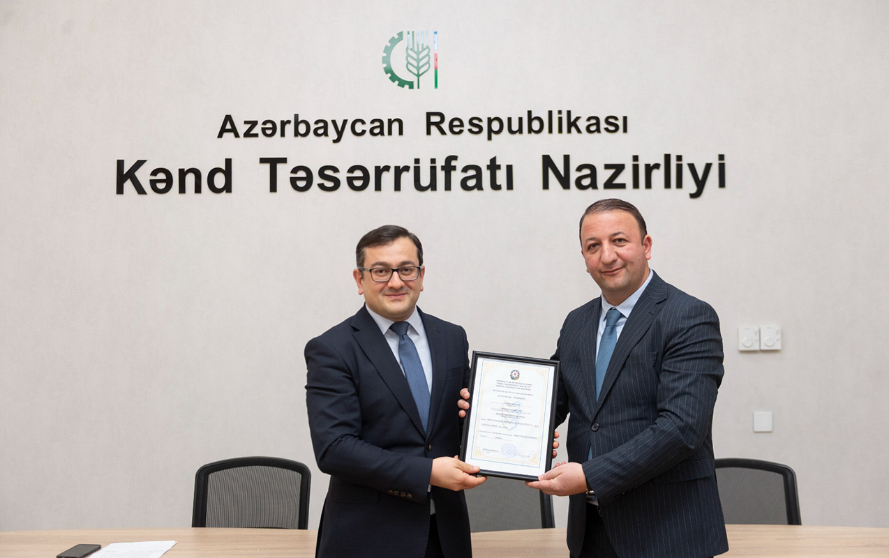 ivanovka-aqroparka-qeydiyyat-sehadetnamesi-teqdim-edildi