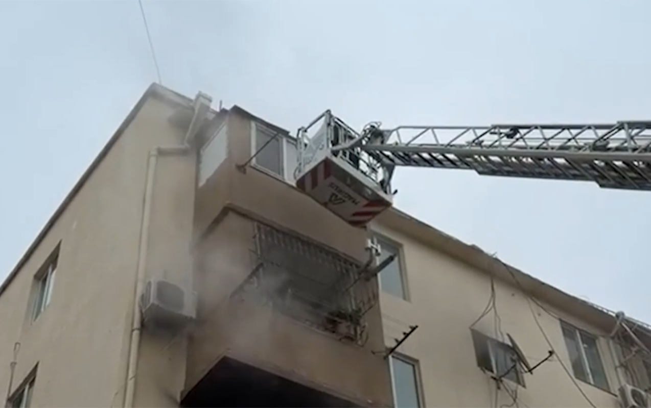 bakida-yasayis-binasinda-yangin