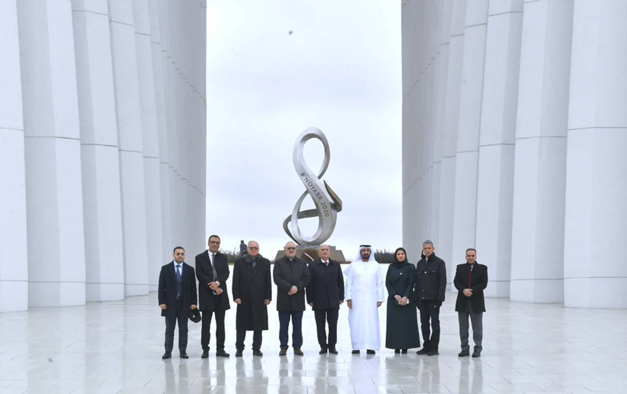 ereb-parlamentinin-prezidenti-fexri-xiyaban-ve-zefer-parkinda