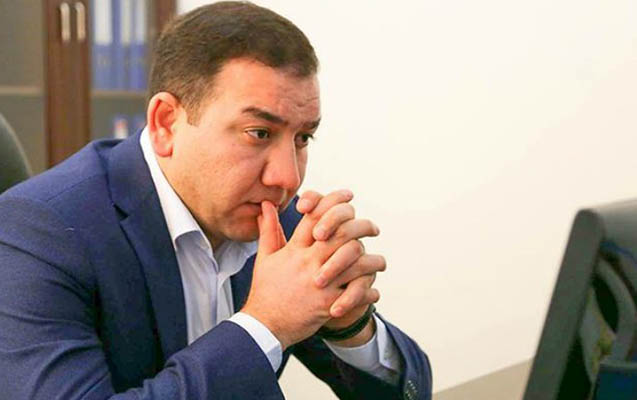 bir-edebiyyat-muellimi-ancaq-bele-intihar-ede-bilerdi