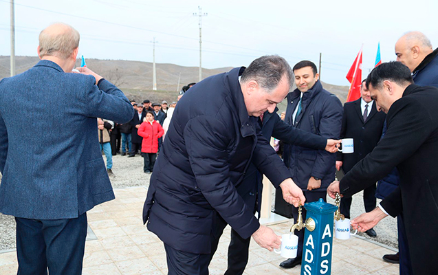 adsea-daha-bir-kendi-icmeli-su-ile-temin-edib