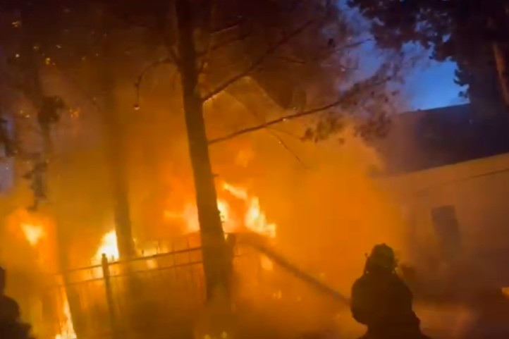 sumqayitda-usaq-bagcasi-yaxinliginda-yangin