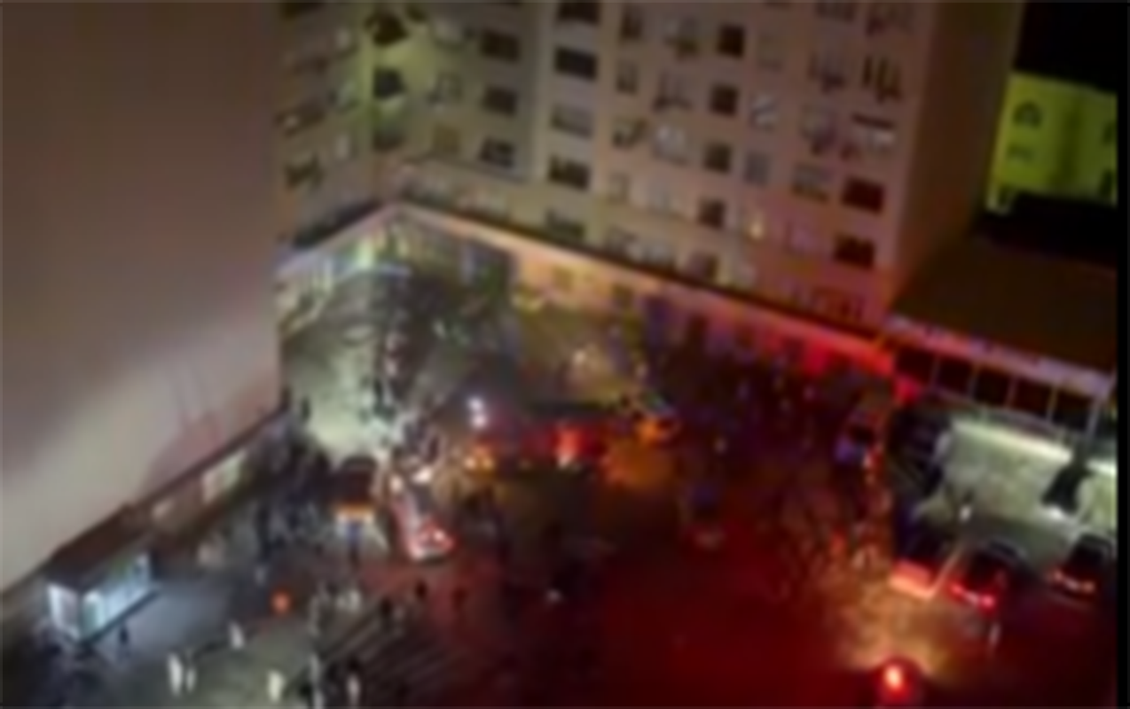 bakida-coxmertebeli-yasayis-binasinda-yangin