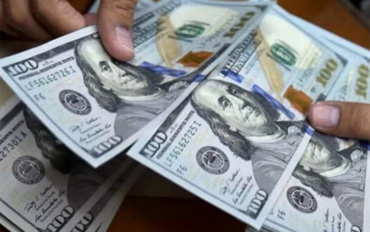 dovriyyesi-10-min-dollardan-cox-olanlarin-nezerine