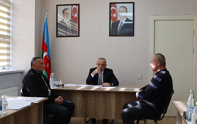 adsea-sedri-qebelede-vetendaslarla-gorusdu