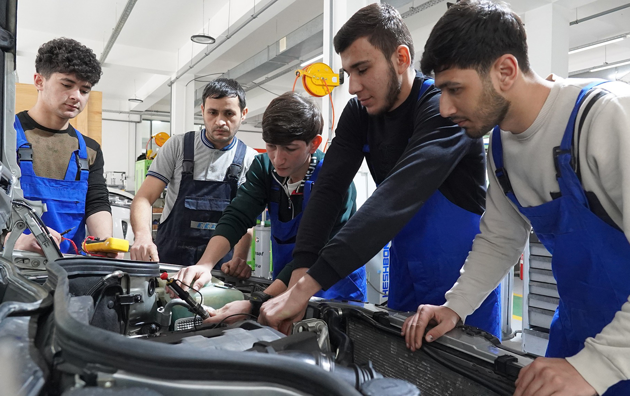 onlar-peselerini-bele-oyrenirler