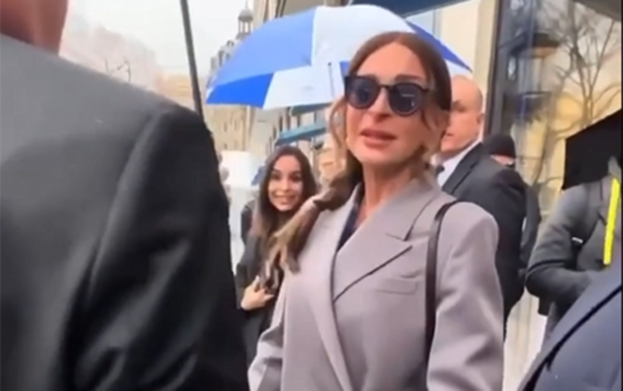 qadin-paltarinda-sefirlikde-gizlenen-siz-idiz