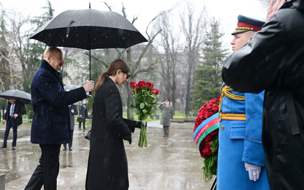prezident-belqradda-umummilli-liderin-abidesini-ziyaret-etdi