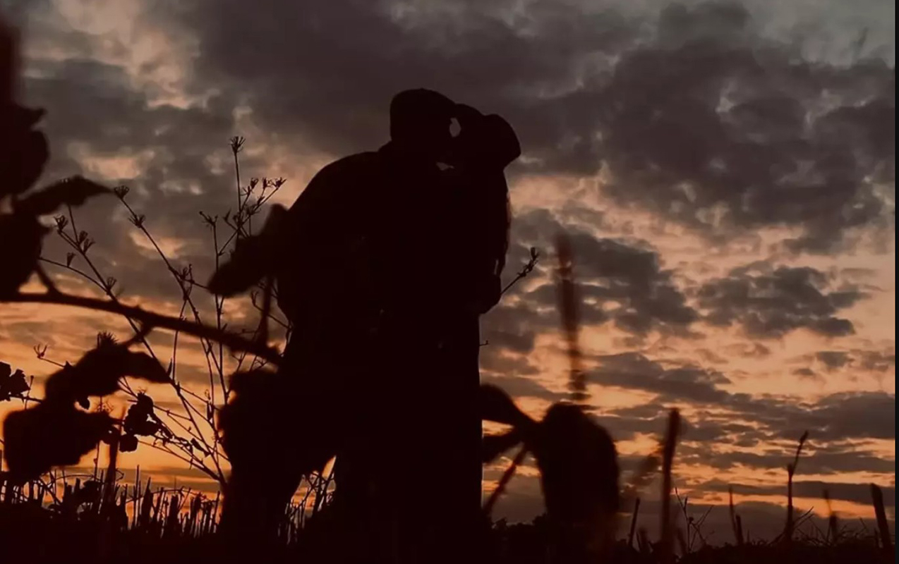 cagatayla-sevgili-olduqlarini-elan-etdi