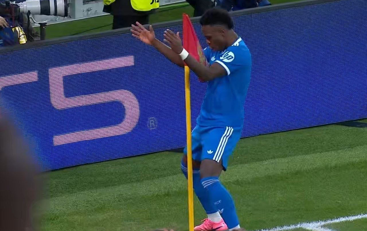 vinisiusun-qolu-qiciq-yaratdi